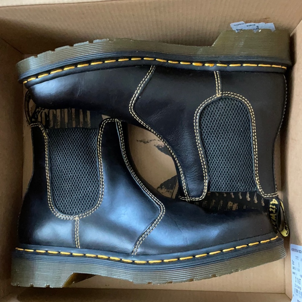 Dr. Martens Chelsea Boots